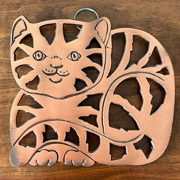 Vintage '90s ODI Cat Trivet Copper & Cast Iron Wall Hanging Hot Plate Farmhouse - Picture 1 of 11